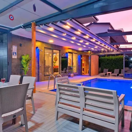 Vilă 3 Bedroom With Private Pool *
