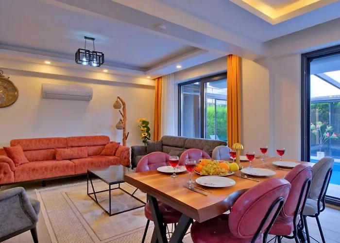 3 Bedroom With Private Pool Vilă