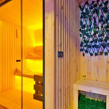 3 Bedroom With Private Pool * フェティエ