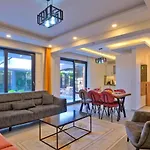 3 Bedroom With Private Pool 别墅