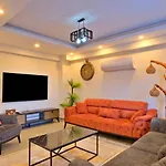 3 Bedroom With Private Pool 费特希耶