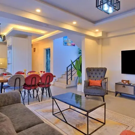 别墅 3 Bedroom With Private Pool 费特希耶