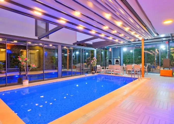 3 Bedroom With Private Pool *